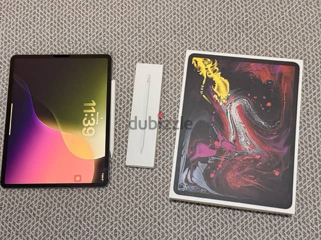 Apple iPad Pro 12.9-inch (3rd Generation) – 256GB – Wi-Fi + Cellular + 11