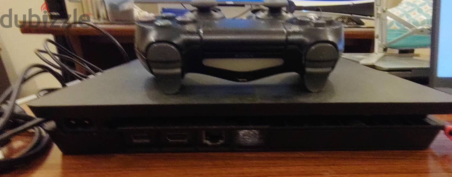 PS4 Slim 500GB 3