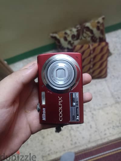 Nikon Coolpix s220 محتاجه شاشه