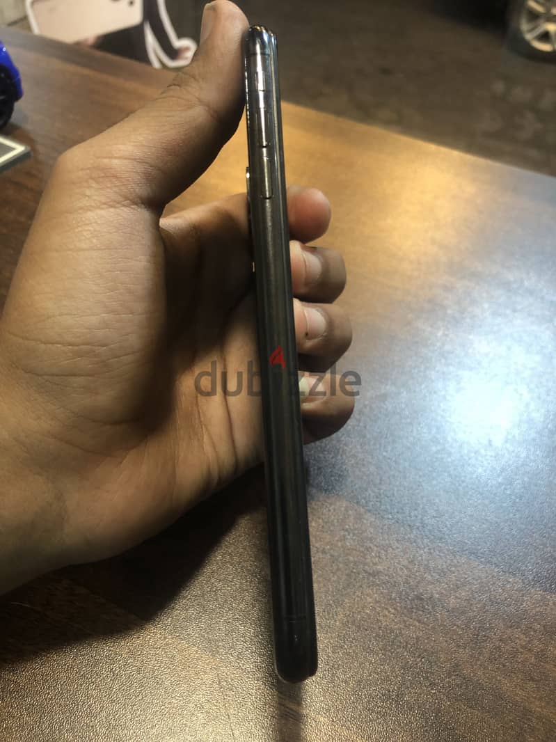 Apple - iPhone XS Max 4