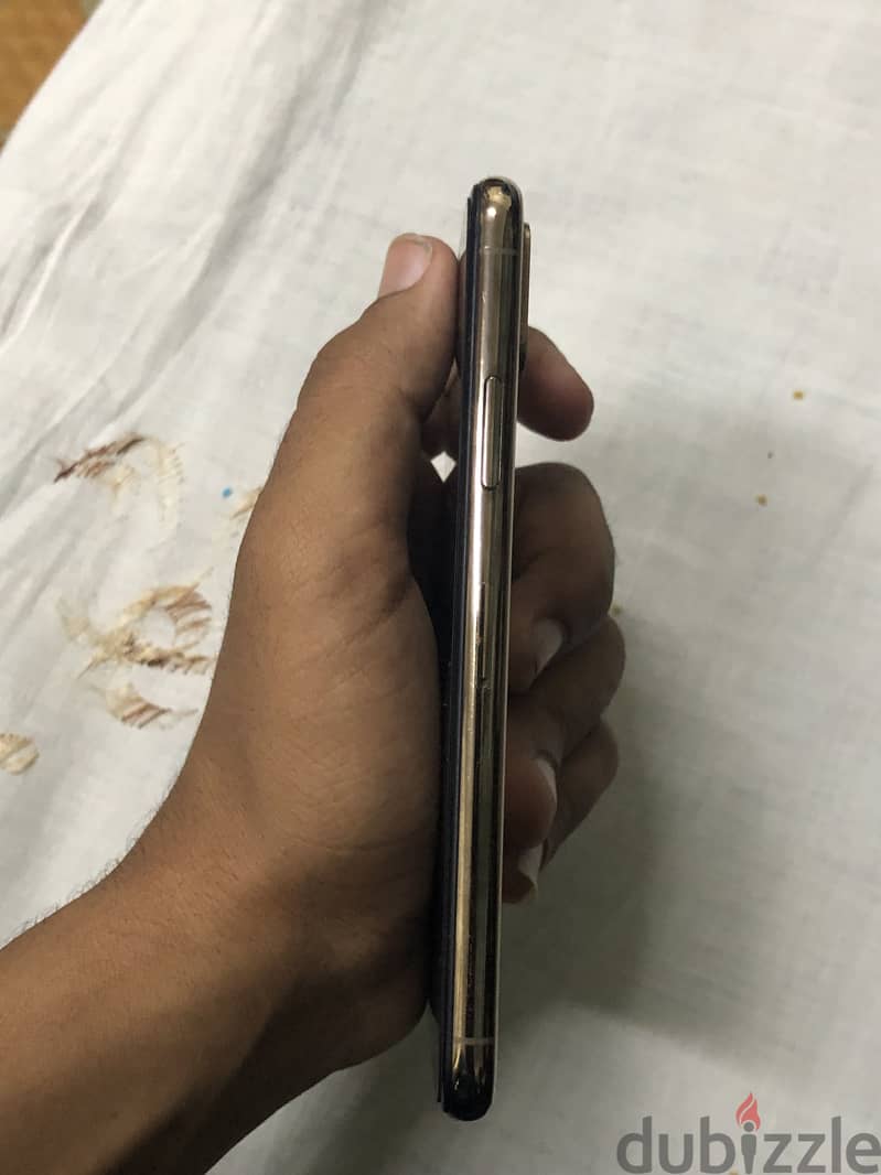 Apple - iPhone XS 1