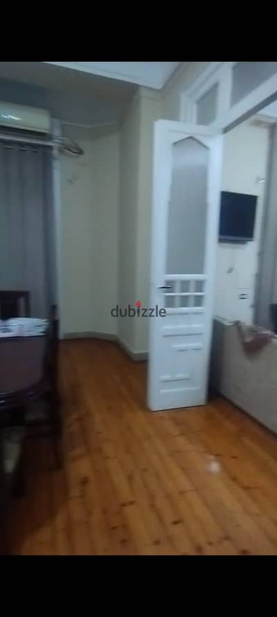Office 200 meters 5 rooms in the heart of downtown Imad Din Street high ceiling