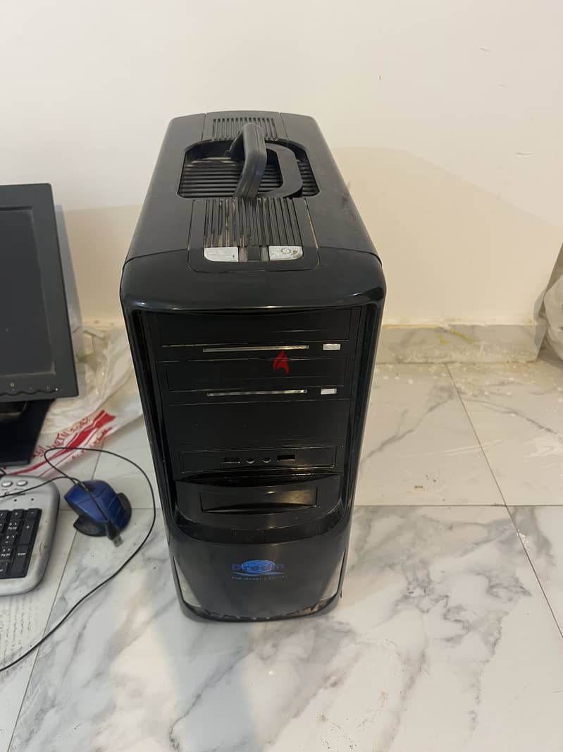 Desk computer 1
