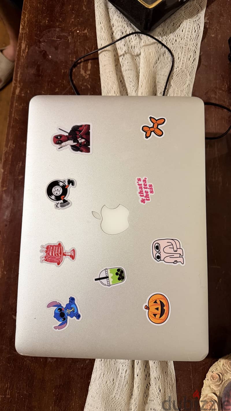 MacBook Air 13-inch 2017 3