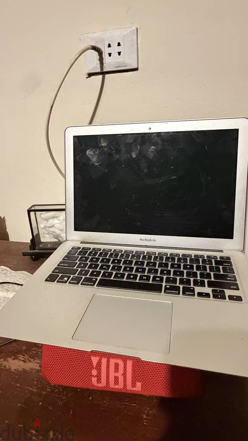 MacBook Air 13-inch 2017 4