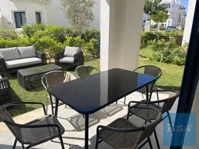 شاليه أرضي بجاردن للبيع في مراسي Greek من إعمار مصر | 140م + Garden 50م | فرش وأجهزة جديدة وفرصة مميزة بحرى فرش جديد