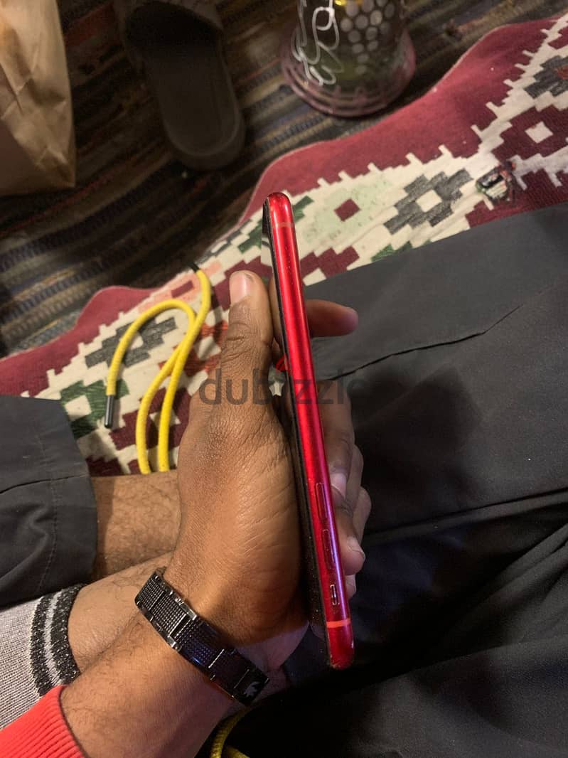 Apple - iPhone XR 1