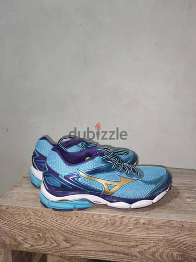mizuno wave ultima running shoes
