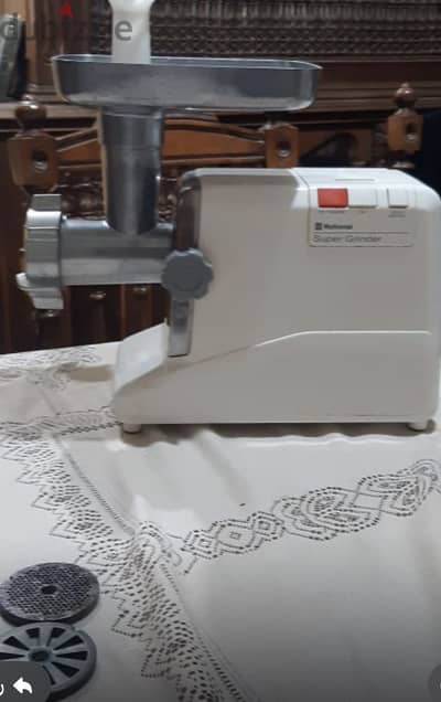 مفرمة لحمة ناشيونال