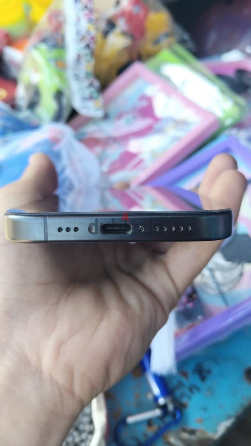 Apple - iPhone 15 Pro 2
