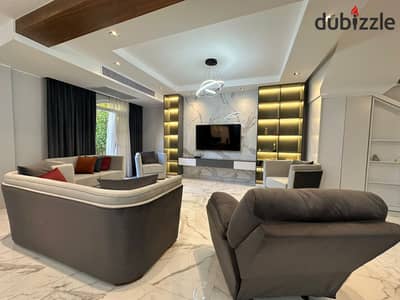 توين هاوس فاخر للإيجار  مع حديقة خاصة 180 م²، وتشطيب Ultra Super Lux  وتجهيزات متكاملة. –