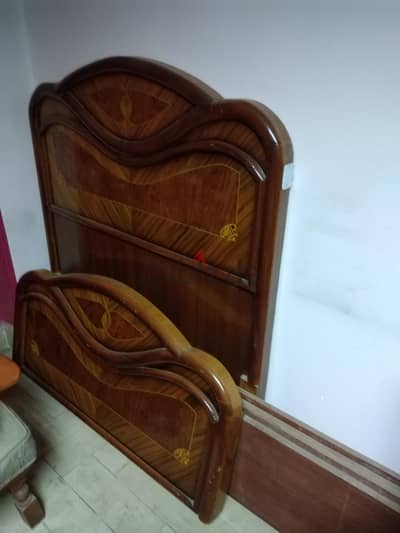 سرير ١٢٠
