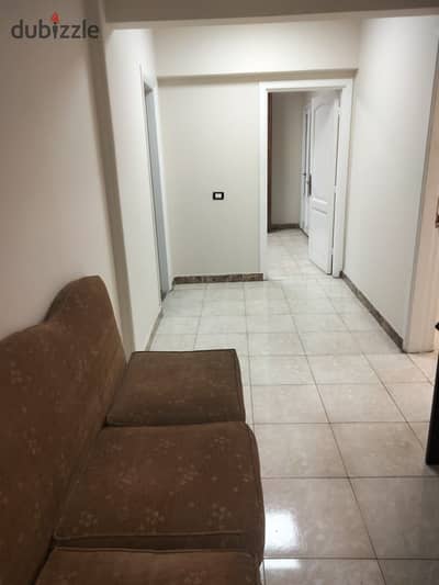 200m office. Air-conditioned and furnished