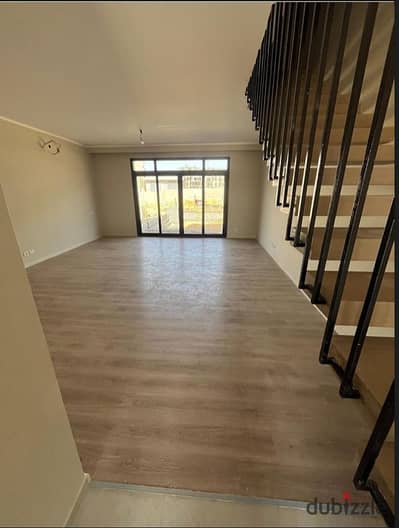 Villa 320 sqm Ready to move with Only a 5% Down Payment in a Prime Location Near The Strip Beverly Hills by Sodic.