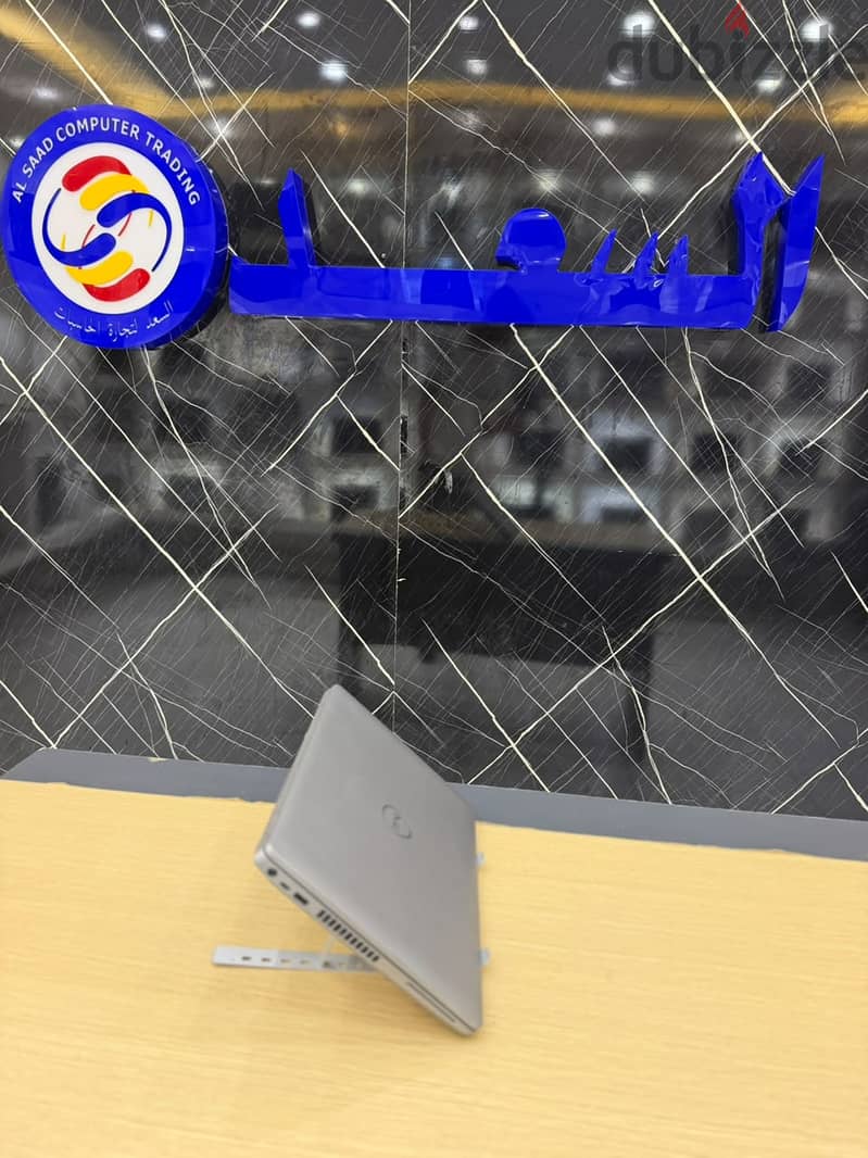 DELL Latitude 3550 2