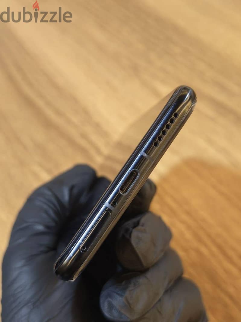 Huawei  Pura 80 Ultra 3