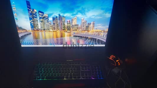 كمبيوتر جيمينج وجرافيك ديزاين مع كامل الملحقات