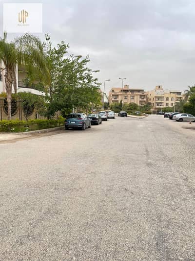 Apartment for sale in the south of the academy B, near the police academy and Hassan Al-Sharbatly Mosque, with a clear, large northern view street.