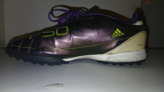 للبيع نوادر أديداس زيرو أصلي 100% - Adidas F10 TRX TF (2010 Chameleon)
