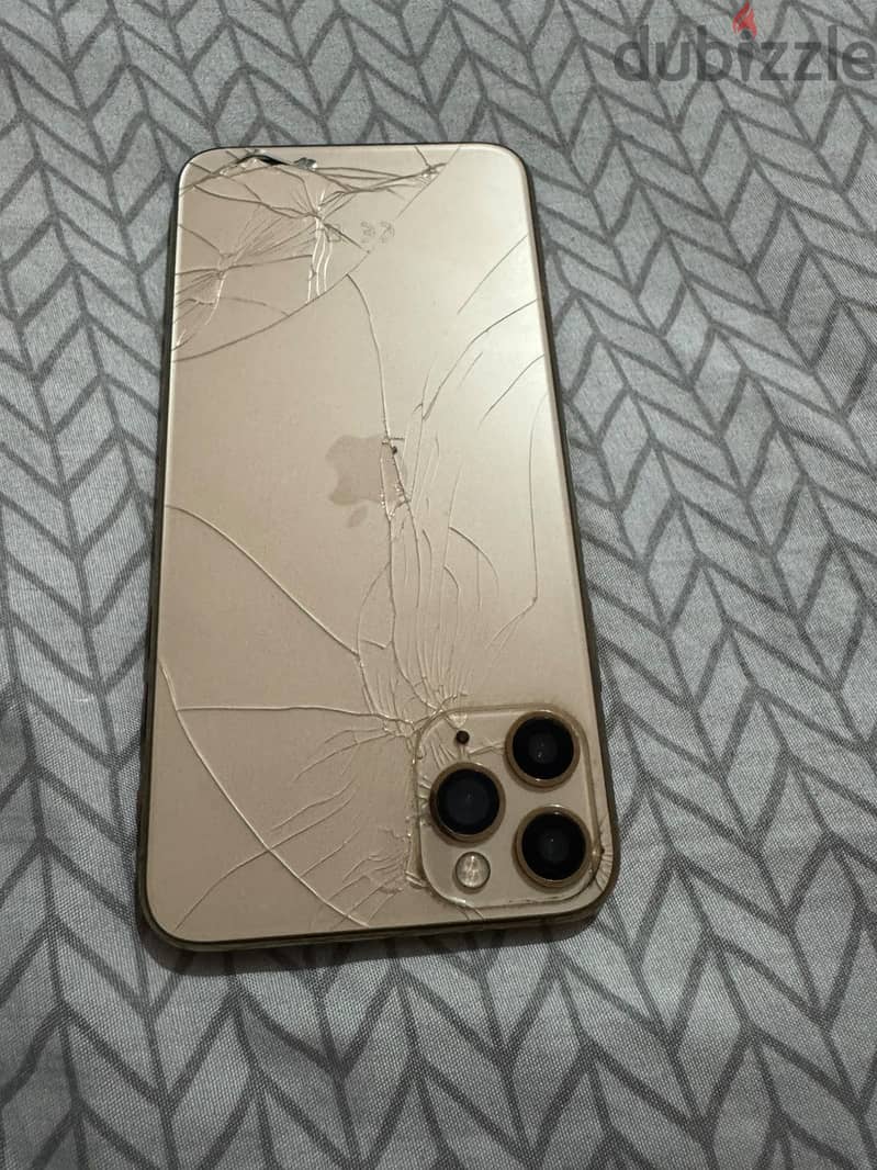 Apple - iPhone 11 Pro Max 4