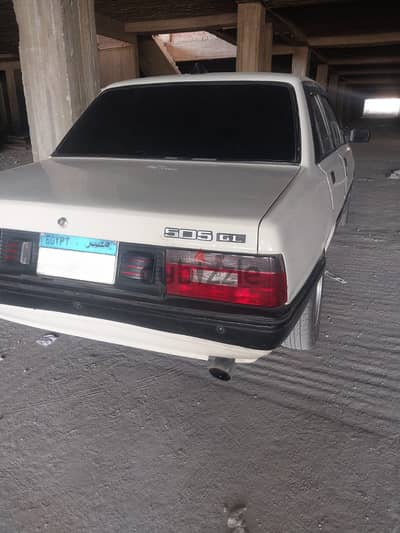 بيجو 505 فابريكا دواخل مصنع