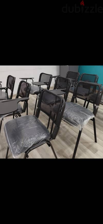 كراسي تدريب جديدة بمسند للبيع