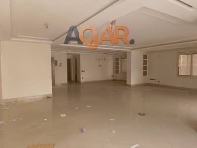 Administrative office 350 m in a fully modern building