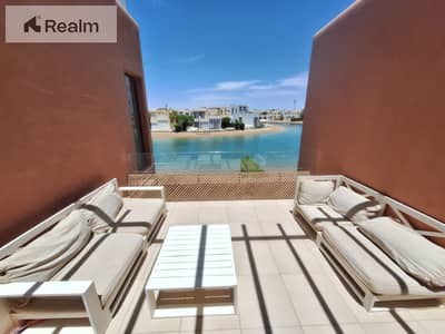 ready to move town house villa direct on lagoon ,fully furnished
