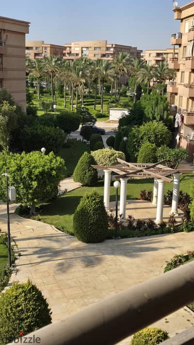 Apartment for sale 173m in Al-Rehab (Phase Four) - 3 bedrooms and 2 bathrooms including a master room - Talaat Mostafa - Wide garden view - Northern - Second floor - Double view - Company finishing considered first residence - Steps to the church and Gate 13 - The building has an elevator - In front of GATE WAY MALL