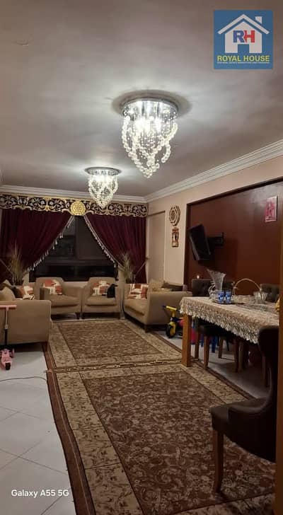 100 sq m apartment for sale on Madina El Monawara Street, off Manshiet El Tahrir and Ibrahim Abdel Razek Streets, Ain Shams.