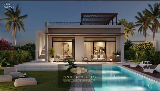For sale in the التجمع independent villa inside Ever East New Cairo along the تسعين الجنوبي in the Sixth التجمع, and 5 minutes away from the American University