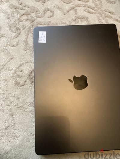 MacBook Pro M5 14’ 24 gb RAM 1 tb SSD  100% battery MDM