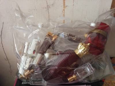 عبوات زجاجية فارغة للعطور