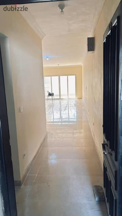 Apartment 170m with private garden for rent close to services