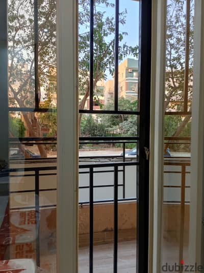 Studio apartment for sale in the first district, adjacent to the university, 6 steps away.
