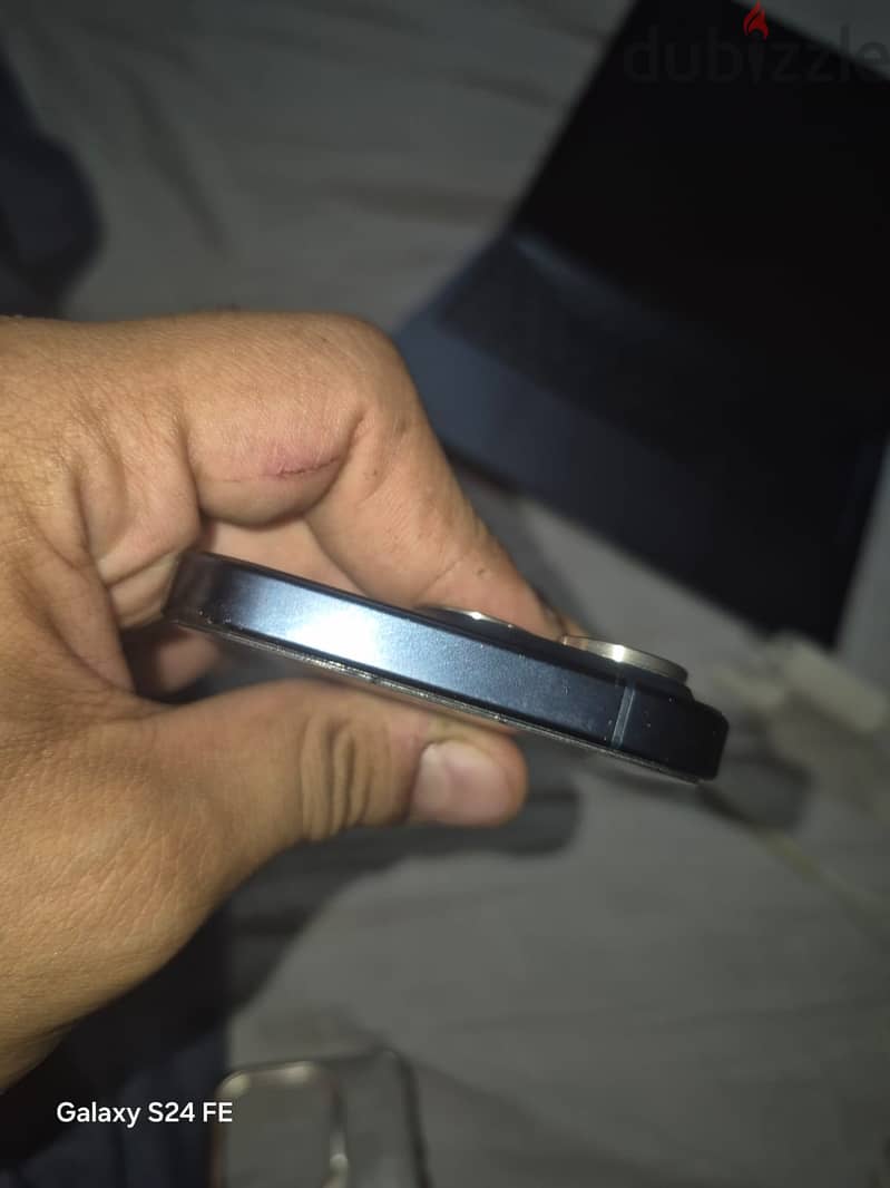 IPHONE 15 pro 256 3