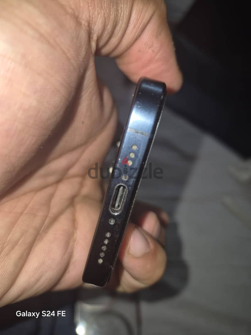 IPHONE 15 pro 256 6