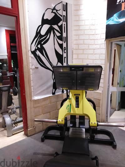 Incline leg press