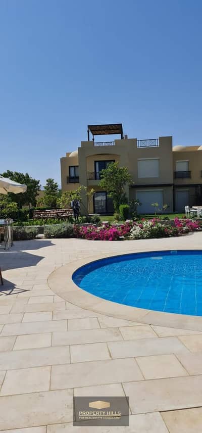 A unique opportunity to own a first-row townhouse by the sea, fully finished in Makadi Heights - Hurghada - Red Sea. Townhouse