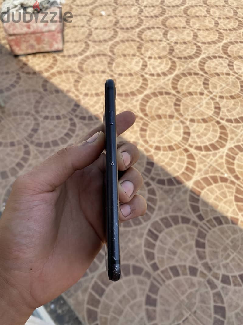 Apple - iPhone 7 1