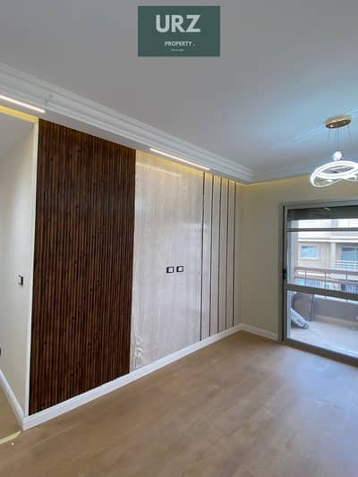 شقة فاخرة متشطبة بالكامل في Aljar British District أمام مدينتي 4  بأعلى عائد ايجار بفيو على pool ع السويس مباشرة بجوار الباتيو سراى