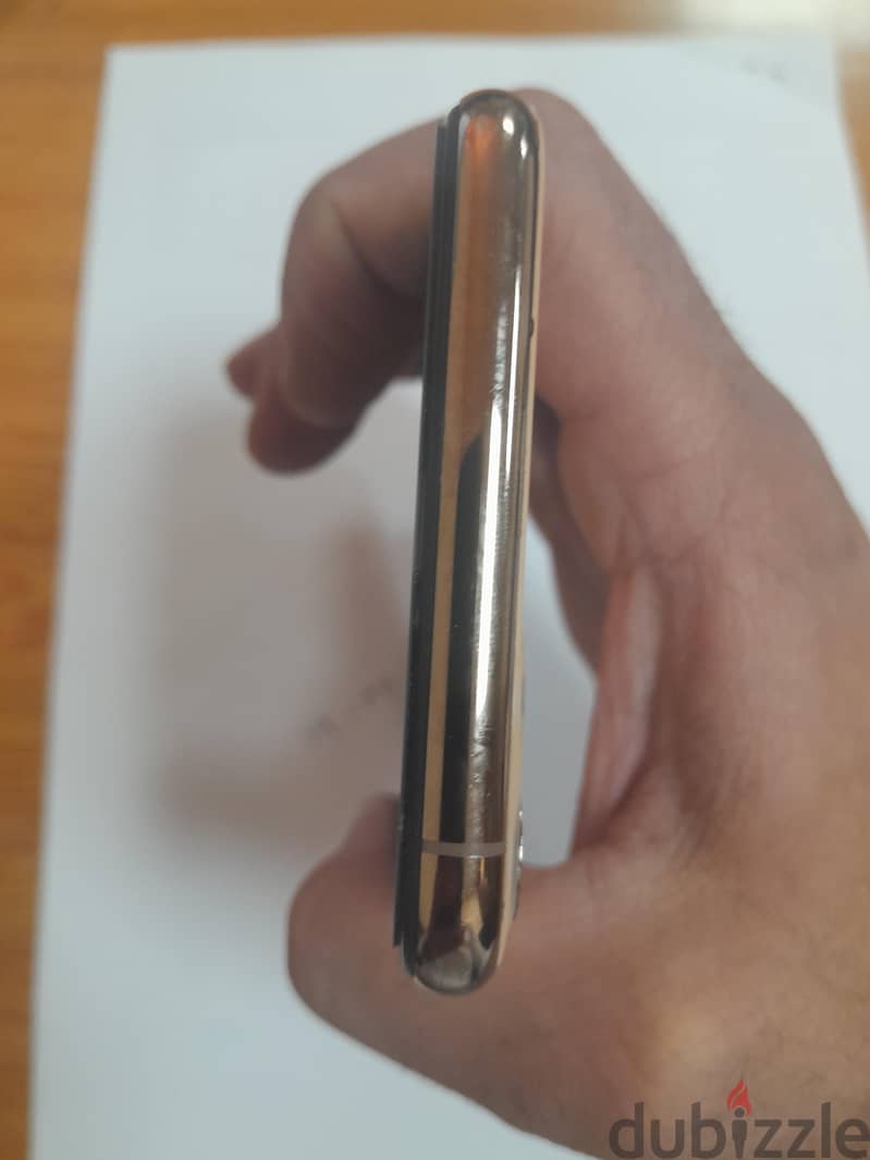 Apple - iPhone 11 Pro Max 2