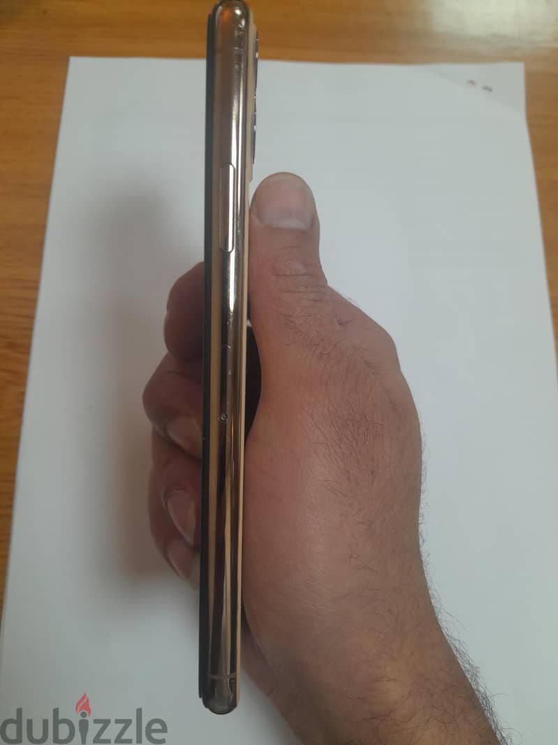 Apple - iPhone 11 Pro Max 3