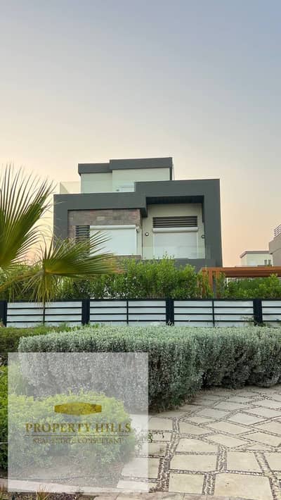 Fully Finished Townhouse in Palm Hills, New Cairo, with flexible payment plans. Ready for viewing. Fully Finished Townhouse in Palm Hills, New Cairo, with flexible payment plans. Ready for viewing.