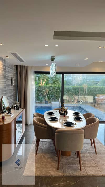 شقة للإيجار أول سكن في كمبوند Lake View Residence القاهرة الجديدة مساحة 191 م3 غرف نوم منها ماستر وحديقة وحمام سباحة وفرش وتجهيزات مميزة ومطبخ مفتوح