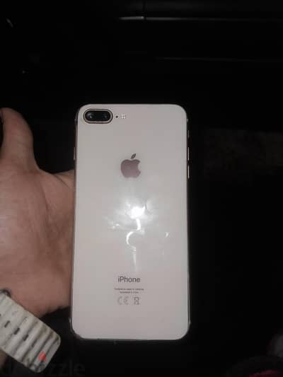 آبل - آيفون 8 بلس