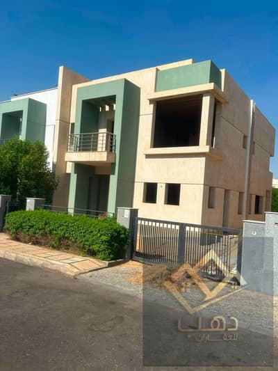 J Model Villa for Sale in Madinaty – Wide Garden View – Not Back-to-Back – Level Land – 448 sqm – Madinaty, New Cairo
