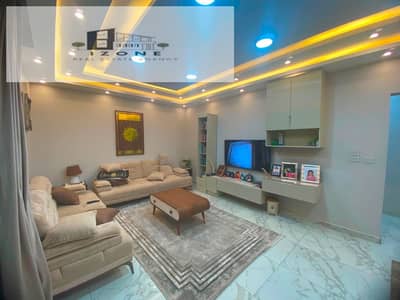 شقة ايجار مفروشة بالكامل في ديستريكت 5 District 5 القاهرة الجديدة New Cairo موقع مميز 160 متر 2 غرفة نوم 2 حمام