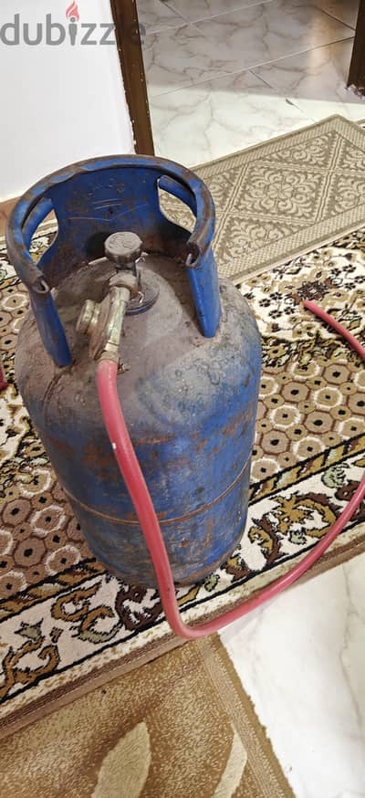 انبوبة غاز بمنظم
