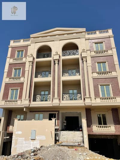 شقة لقطة للبيع  بيت وطن الحي التاني  ثاني نمره من الفيوزون ومن الرئيسي  دقيقه من النادي الاهلي ولها جراج